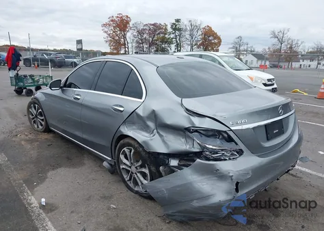 2016 Mercedes-Benz C 300 4Matic из США, поврежденный, VIN 55SWF4KB9GU111848